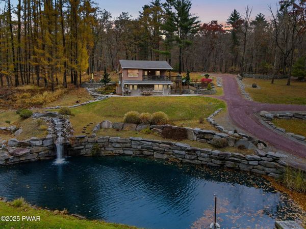 511 Towpath Road, Hawley, PA 18428