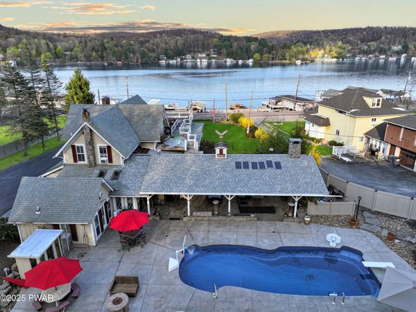 2633 Lakeside Drive, Harveys Lake, PA 18618