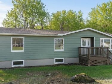 13 Bucklands Lane, Waymart, PA 18472