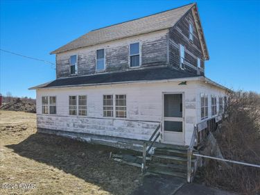 1642 Hamlin Highway , Lake Ariel, PA 18436