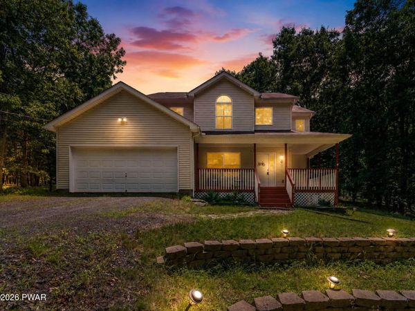 3290 Bluebird Drive, Bushkill, PA 18324