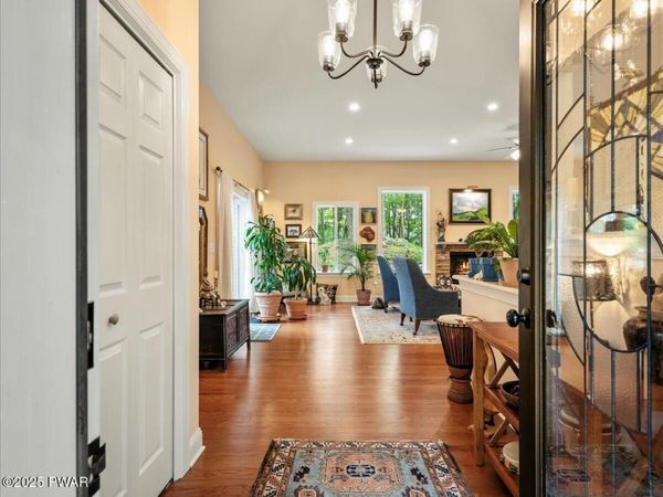 4426 Skyline Drive, Canadensis, PA 18325