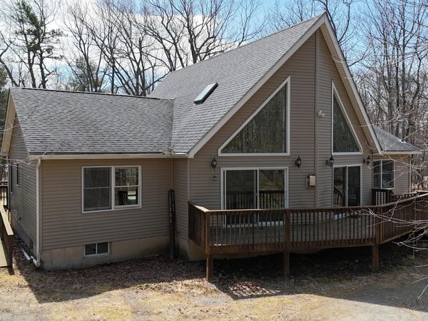 102 Loveland Drive, Tafton, PA 18464