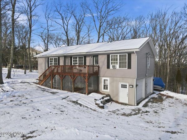 1011 Salem Place, Lake Ariel, PA 18436