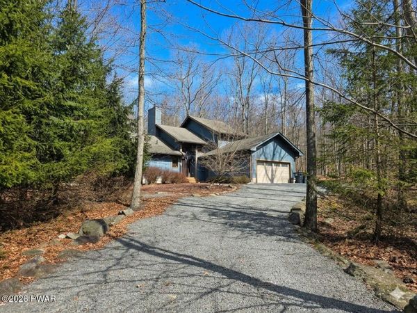 123 Fern Drive, Canadensis, PA 18325