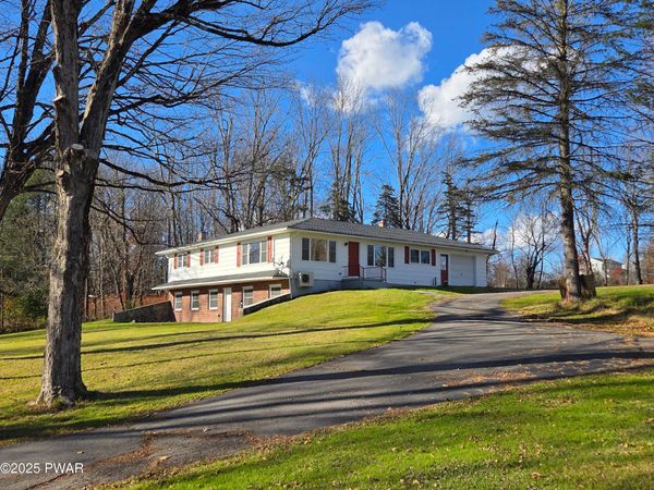 18 Cemetery Road, Beach Lake, PA 18405
