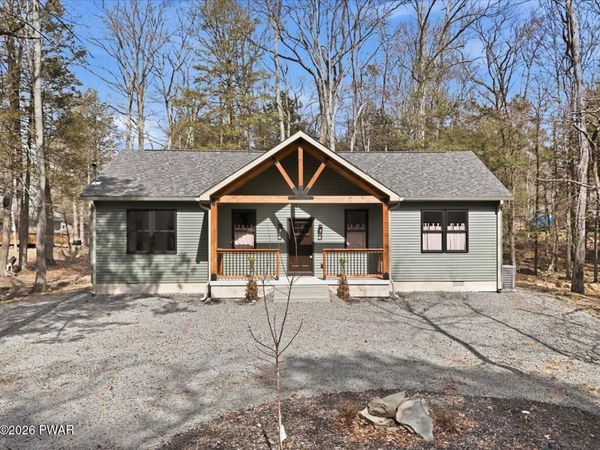 1050 Mockingbird Lane, Lake Ariel, PA 18436