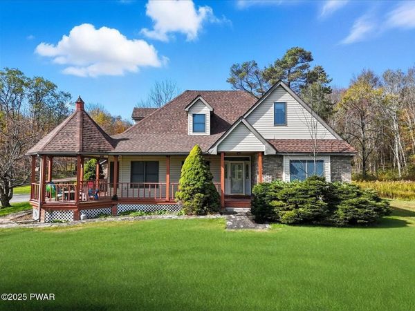 223 Rainbow Road, Lakewood, PA 18439