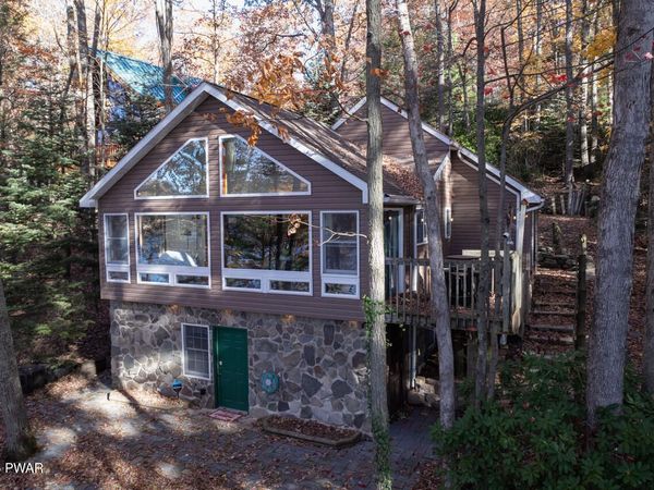 110 Paupack Point Road, Hawley, PA 18428
