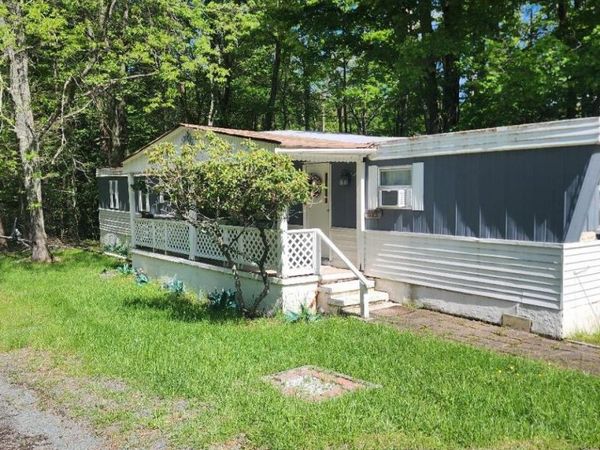 100 S Granite Drive, Greentown, PA 18426