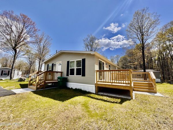 115 Middle Road, Greentown, PA 18426