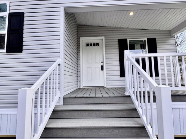 102 Middle Road, Greentown, PA 18426