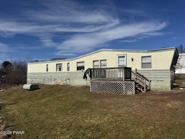 149 Orchard Heights, Beach Lake, PA 18405