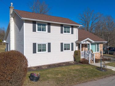 44 McCabe Avenue , Carbondale, PA 18407