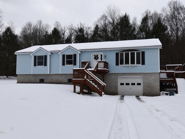 105 Forks Bridge Rd Road, Newfoundland, PA 18445