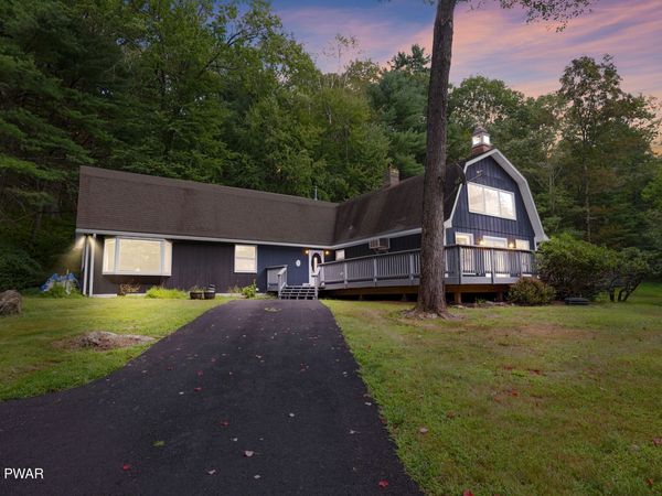 20 Chuck Foster Drive, Hawley, PA 18428
