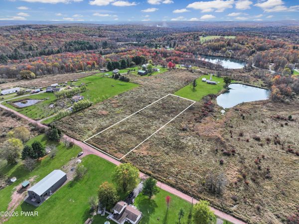 14 Slater Road, Beach Lake, PA 18405