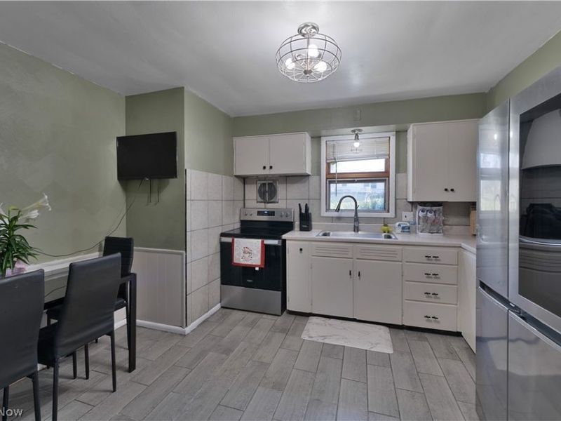 193 Fox Street, Hubbard, OH 44425 Photo 8