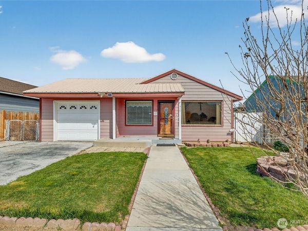 417 SE H Street , Quincy, WA 98848