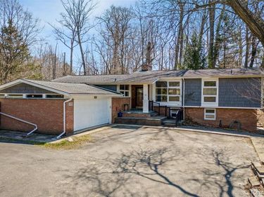 32998 Biddestone Lane, Farmington Hills, MI 48334