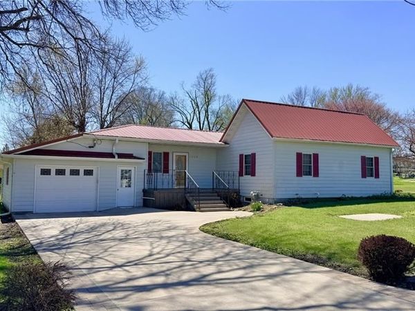 1404 E 13th Street, Trenton, MO 64683