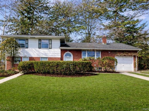 102 Irene Lane , Commack, NY 11725