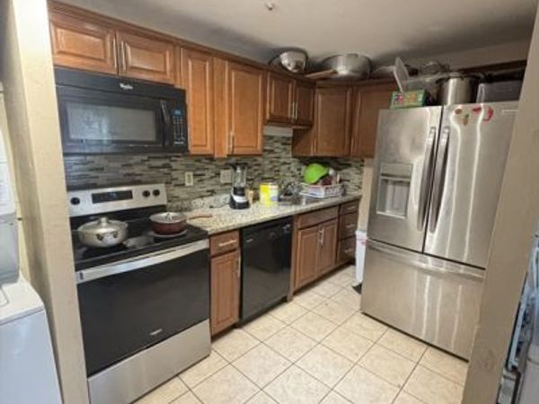 77 Colonel Bell Dr, Unit 4, Brockton, MA 02301