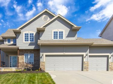 19330 H Street , Omaha, NE 68135