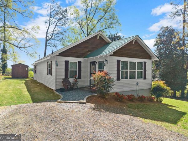 181 Forest Avenue, Toccoa, GA 30577