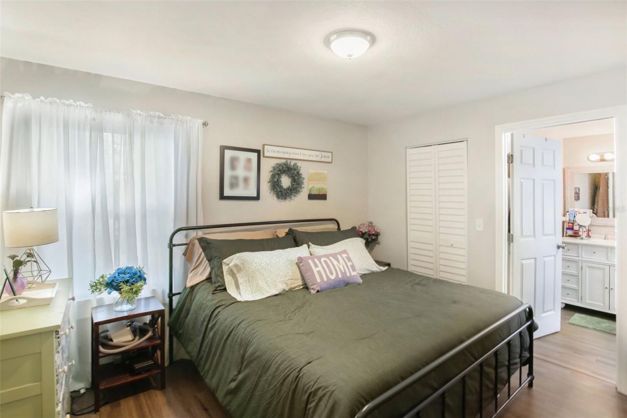 4801 Emerson Avenue S, Saint Petersburg, FL 33711 Photo