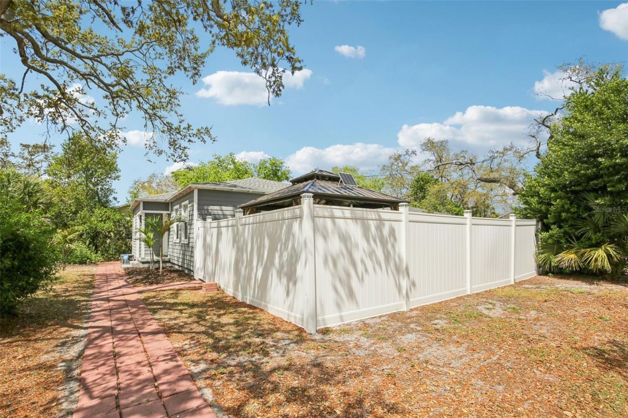 4801 Emerson Avenue S, Saint Petersburg, FL 33711 Photo