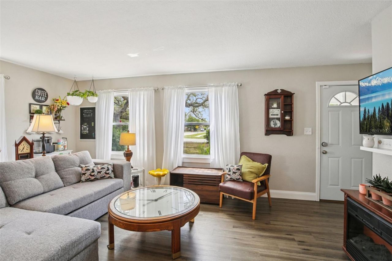 4801 Emerson Avenue S, Saint Petersburg, FL 33711 Photo