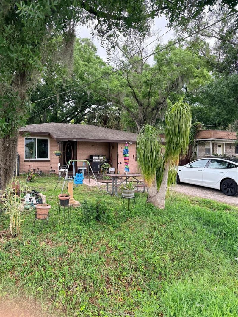 1523 W Broad Street, Tampa, FL 33604 Main Photo