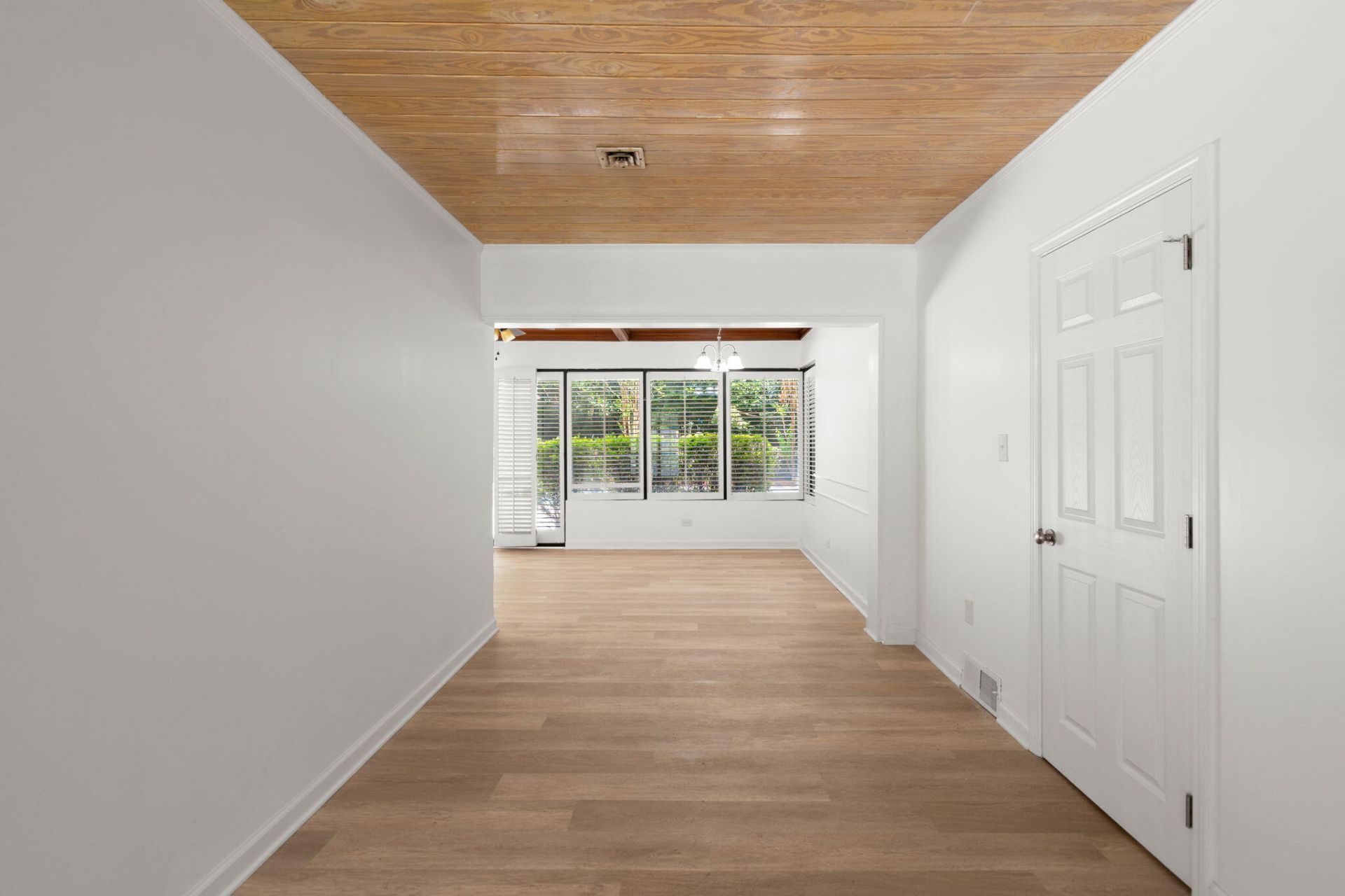 279 Perryclear Street Photo 10