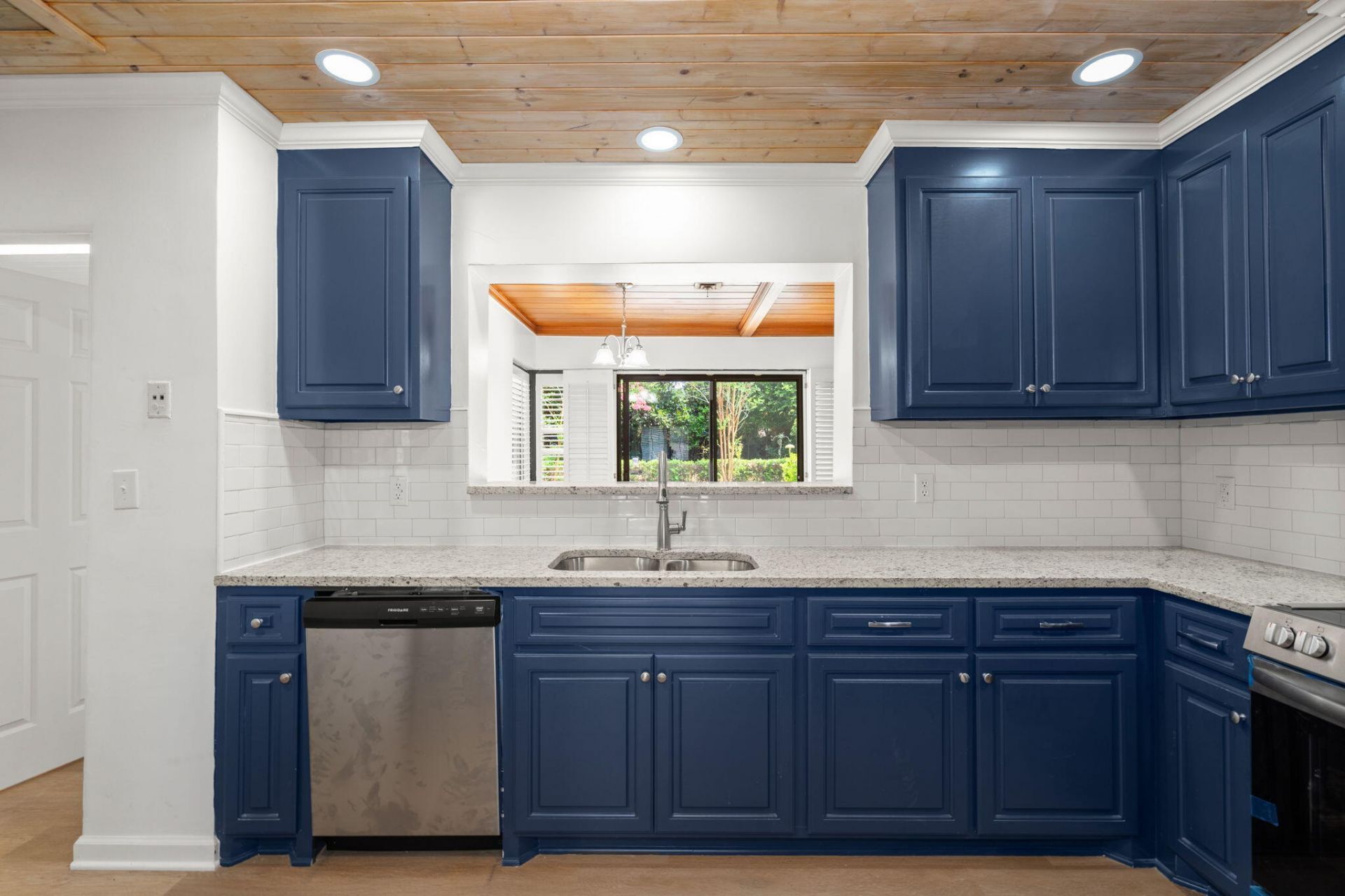 279 Perryclear Street Photo 18