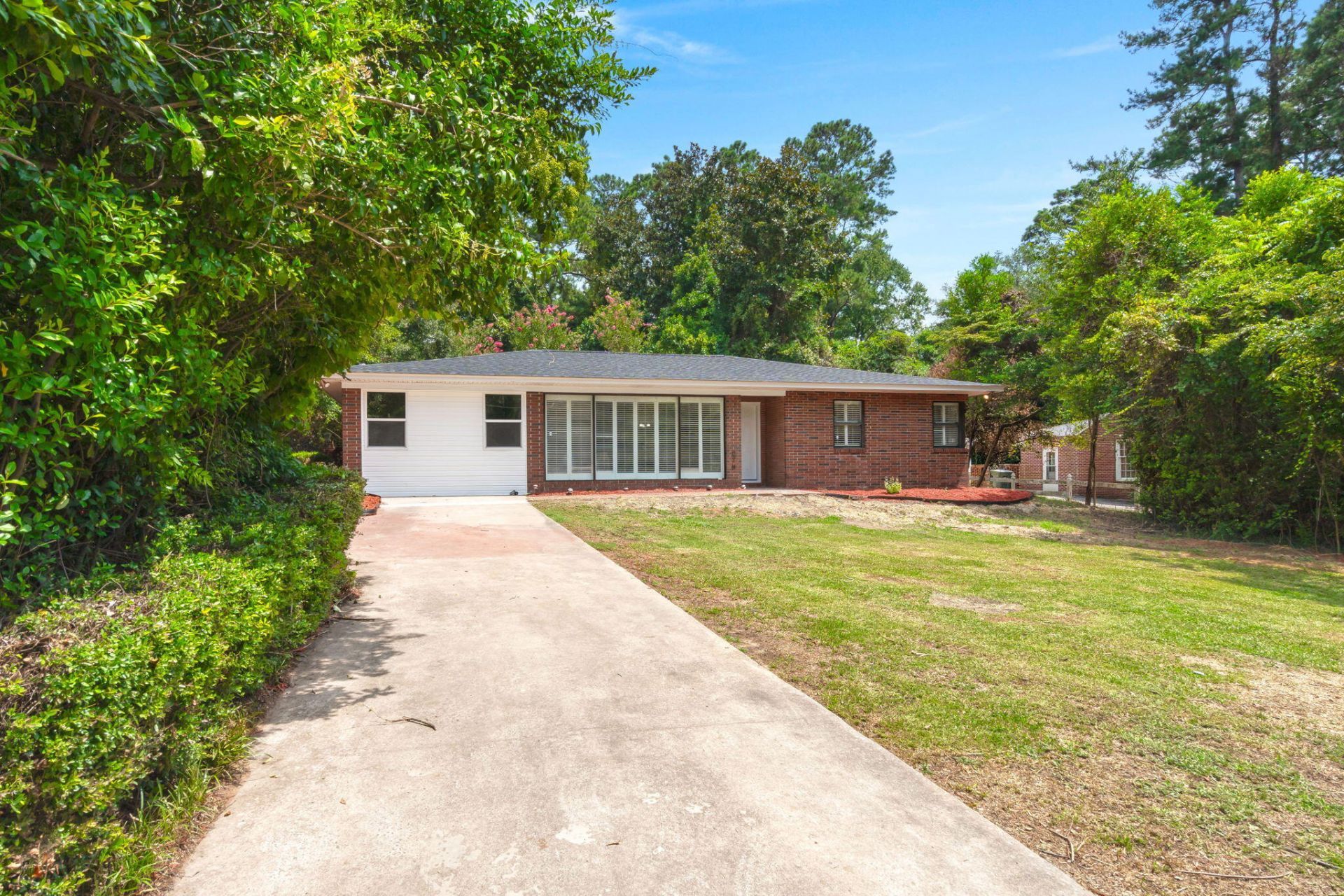 279 Perryclear Street Photo 4