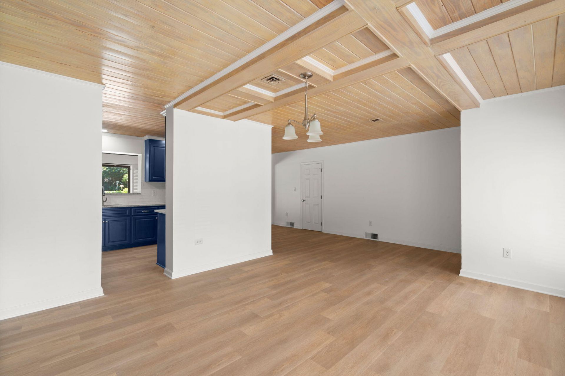 279 Perryclear Street Photo 9