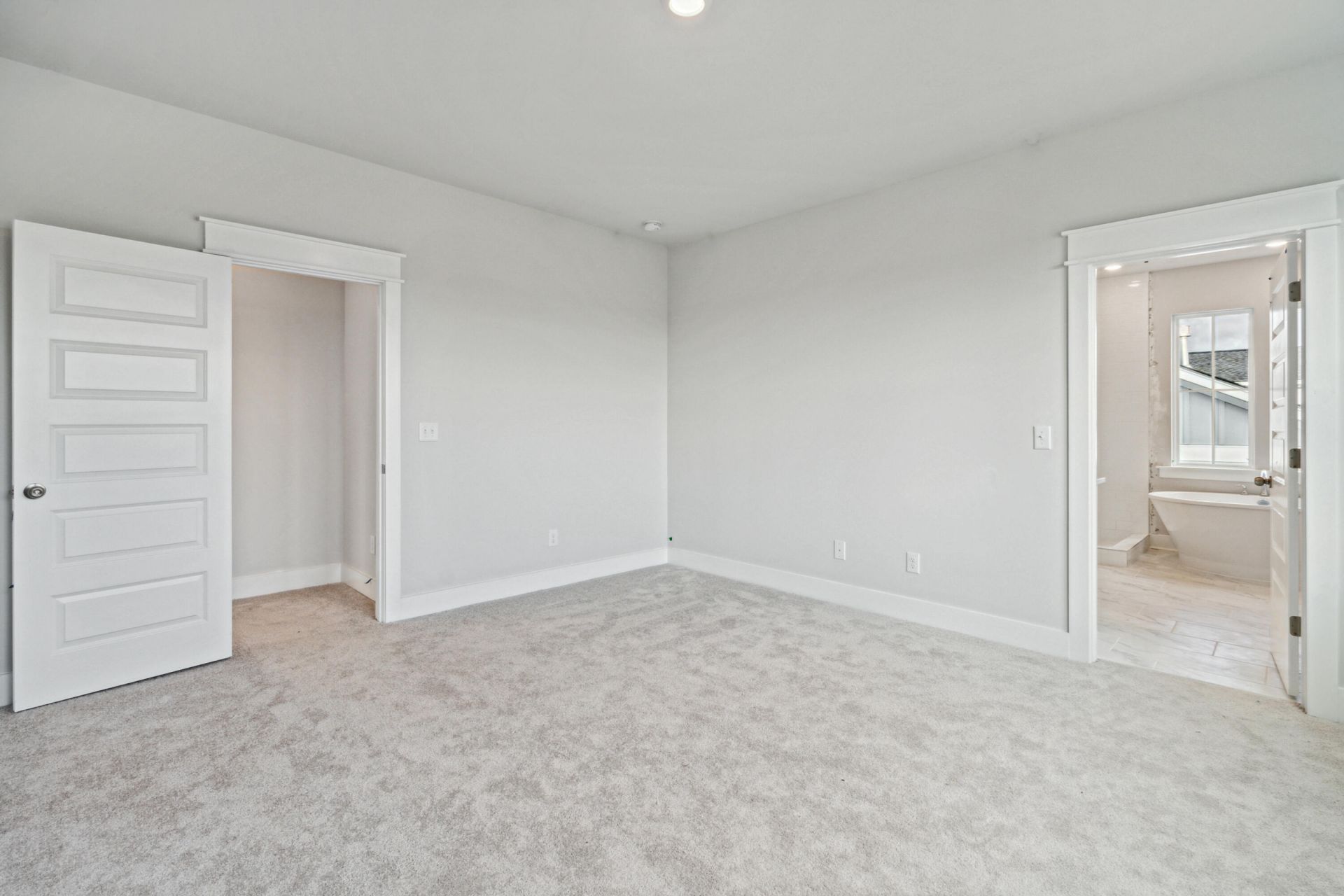 299 Denham Street Photo 6