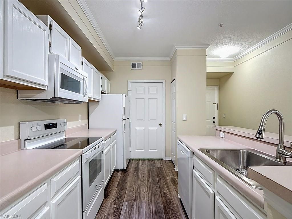 11571 Villa Grand, Unit 615, Fort Myers, FL 33913 Photo