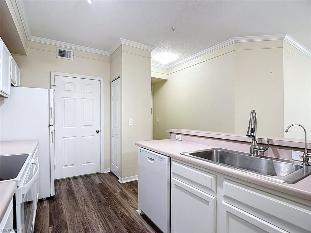 11571 Villa Grand, Unit 615, Fort Myers, FL 33913 Photo