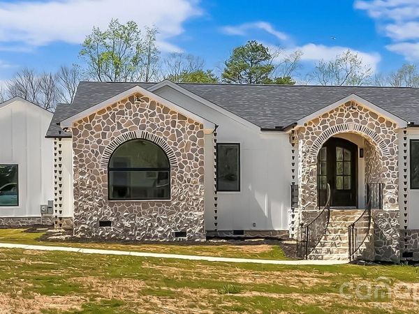 2714 Sides Avenue, Connelly Springs, NC 28612
