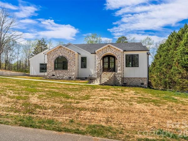 2714 Sides Avenue, Connelly Springs, NC 28612