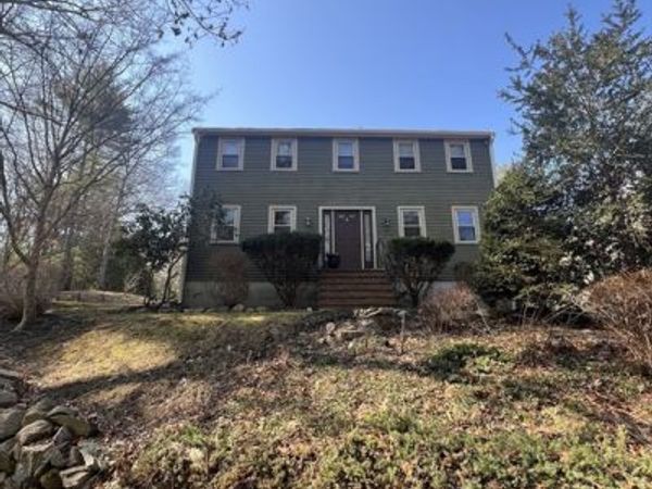 18 Russell Trufant Rd, Carver, MA 02330