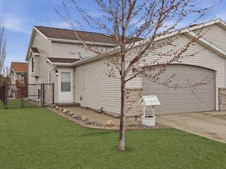 4243 39 1/2 Avenue S Fargo, ND 58104