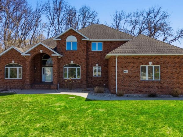 106 50th Avenue E, West Fargo, ND 58078