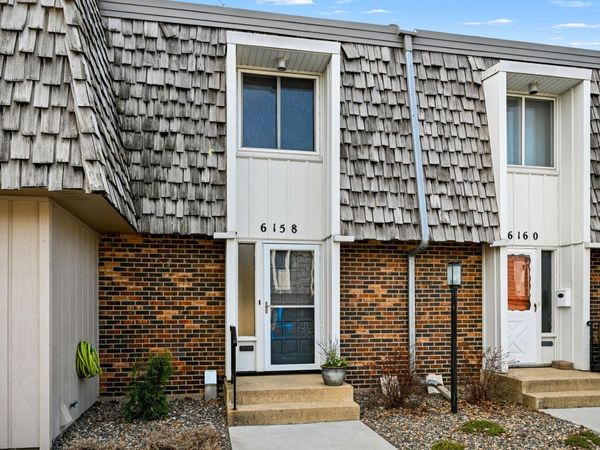 6158 Golden Valley Road, Golden Valley, MN 55422