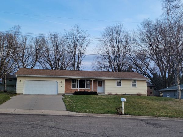 41 Jefferson Drive , Northfield, MN 55057