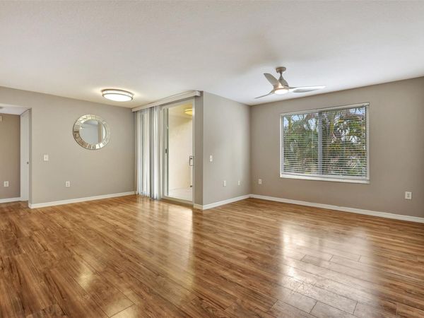 310 Villa Circle, Boynton Beach, FL 33435