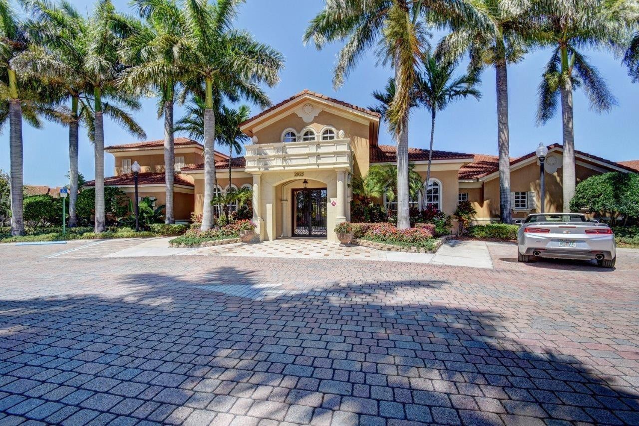 310 Villa Circle, Boynton Beach, FL 33435 Photo