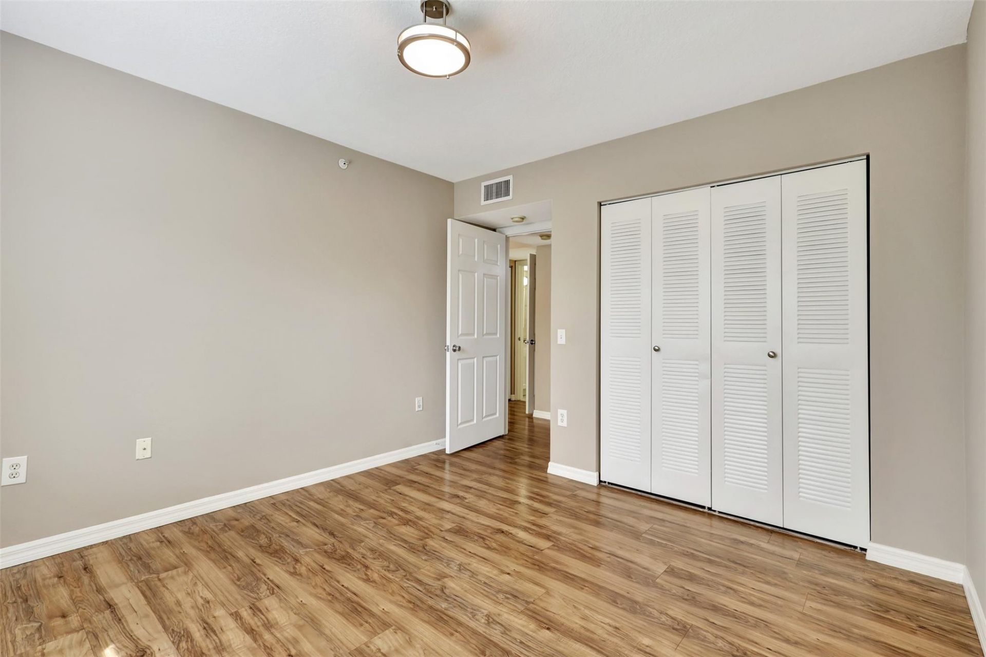 310 Villa Circle, Boynton Beach, FL 33435 Photo